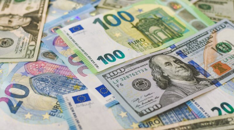 Monetary Policy: Inflation or Growth?